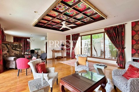 Haus in Pattaya, Thailand 8 Schlafzimmer № 220714 - Foto 19