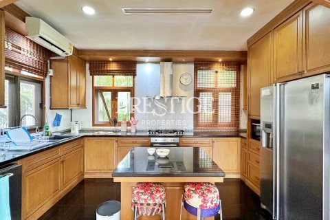 Haus in Pattaya, Thailand 8 Schlafzimmer № 220714 - Foto 8