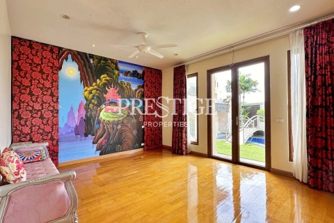 Haus in Pattaya, Thailand 8 Schlafzimmer № 220714 - Foto 29