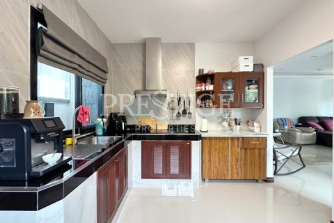 Casa de 3 dormitorios en Pattaya, Tailandia № 220715 - foto 9