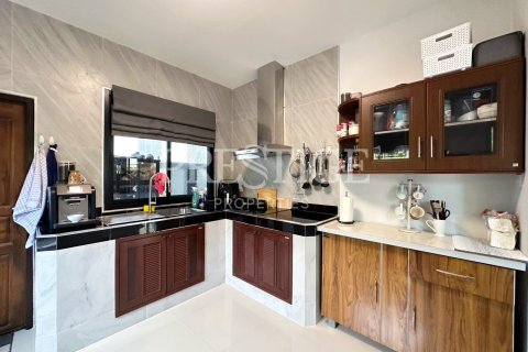 Casa de 3 dormitorios en Pattaya, Tailandia № 220715 - foto 8
