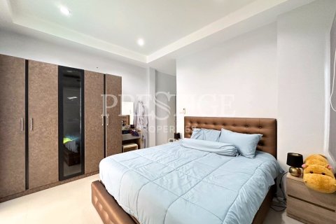 Casa de 3 dormitorios en Pattaya, Tailandia № 220715 - foto 12