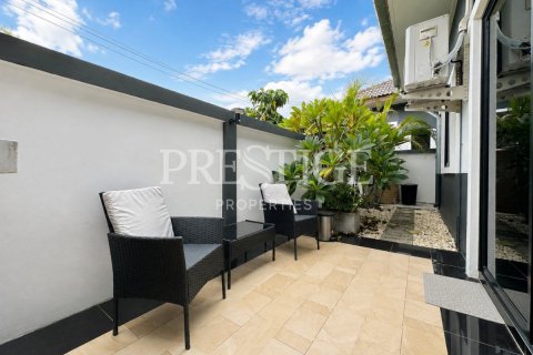 Casa de 3 dormitorios en Pattaya, Tailandia № 220715 - foto 18