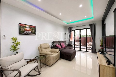 Casa de 3 dormitorios en Pattaya, Tailandia № 220715 - foto 3