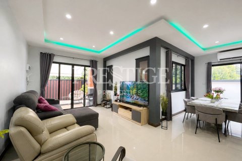Casa de 3 dormitorios en Pattaya, Tailandia № 220715 - foto 4