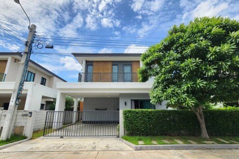 Maison à Bang Khun Thian, Bangkok, Thaïlande 3 chambres № 137573