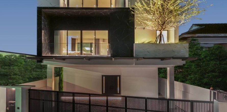 Casa de 4 dormitorios en Bangkok, Tailandia № 143439