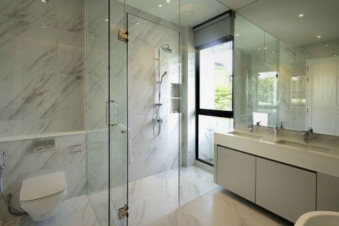 Casa de 4 dormitorios en Bangkok, Tailandia № 143439 - foto 16