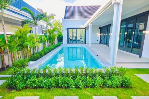 Casa de 3 dormitorios en Pattaya, Tailandia № 152302 - foto 4