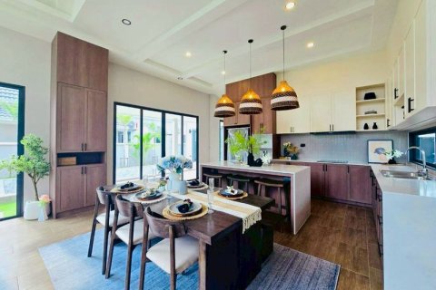 Casa de 3 dormitorios en Pattaya, Tailandia № 152302 - foto 7