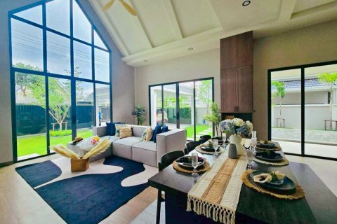 Casa de 3 dormitorios en Pattaya, Tailandia № 152302 - foto 15