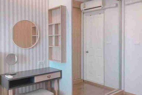 Condominio de 1 dormitorio en Thonburi, Bangkok, Tailandia № 183428 - foto 10