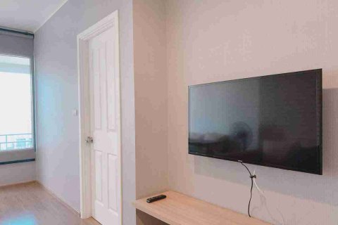 Condominio de 1 dormitorio en Thonburi, Bangkok, Tailandia № 183428 - foto 9