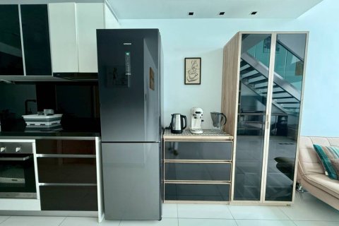 Dúplex de 1 dormitorio en Pattaya, Tailandia № 158920 - foto 4