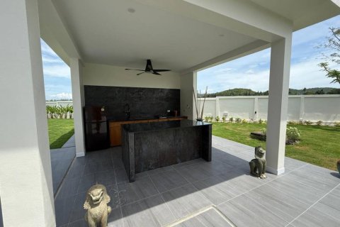 Chalet de 4 dormitorios en Hua Hin, Tailandia № 146962 - foto 10