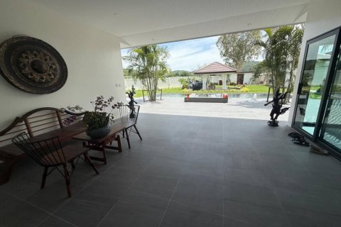 Chalet de 4 dormitorios en Hua Hin, Tailandia № 146962 - foto 8