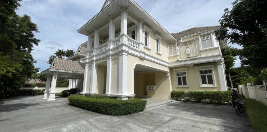 Casa de 7 dormitorios en Lat Phrao, Bangkok, Tailandia № 146958
