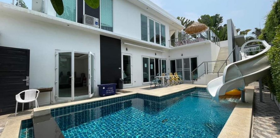 Chalet de 3 dormitorios en Pattaya, Tailandia № 133843