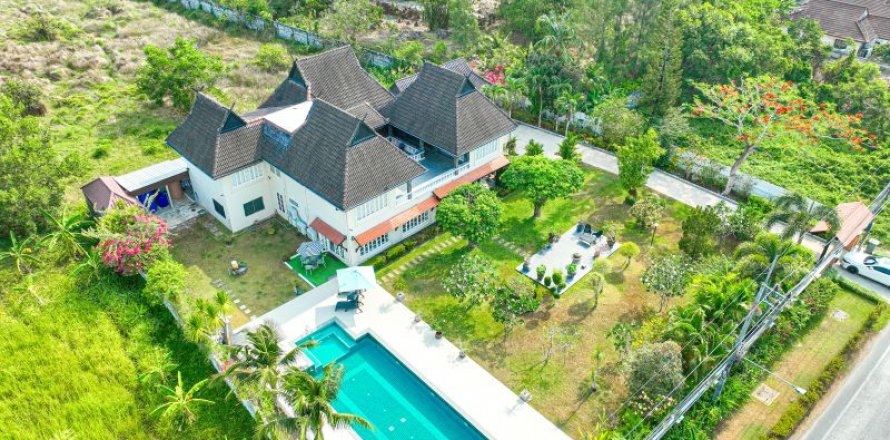 Chalet de 4 dormitorios en Phuket, Tailandia № 133844