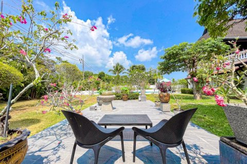 Chalet de 4 dormitorios en Phuket, Tailandia № 133844 - foto 10