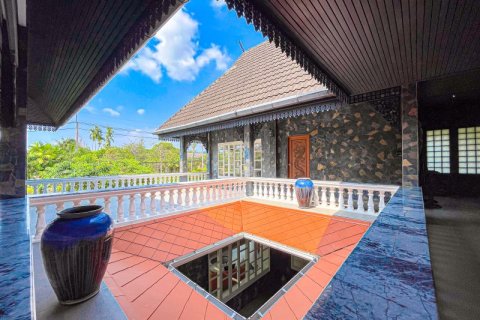 Chalet de 4 dormitorios en Phuket, Tailandia № 133844 - foto 19