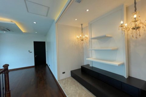 Chalet de 4 dormitorios en Bang Phli Yai, Tailandia № 133842 - foto 12