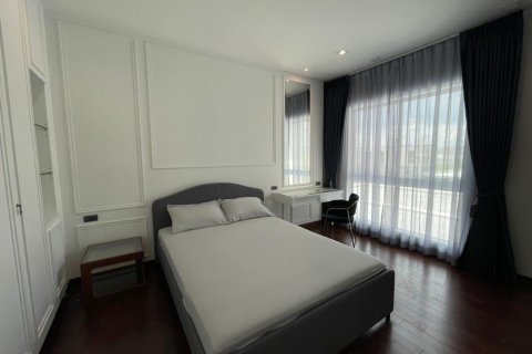 Chalet de 4 dormitorios en Bang Phli Yai, Tailandia № 133842 - foto 21