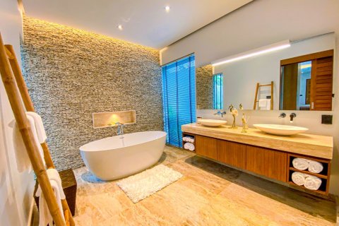 Chalet de 2 dormitorios en Phuket, Tailandia № 133847 - foto 14