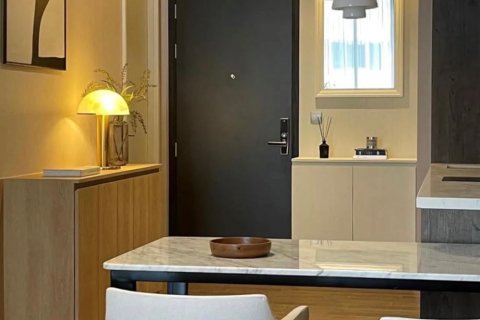 Condominio de 1 dormitorio en Pathum Wan, Bangkok, Tailandia № 133845 - foto 10
