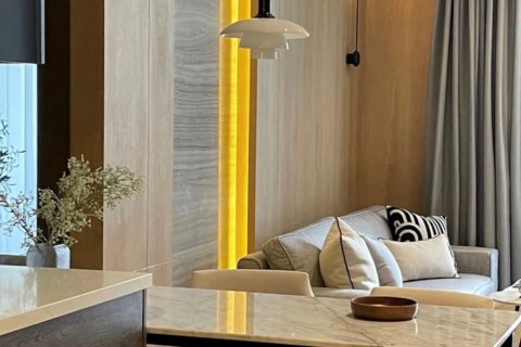 Condominio de 1 dormitorio en Pathum Wan, Bangkok, Tailandia № 133845 - foto 12
