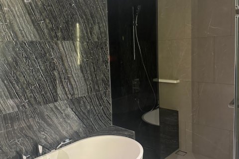 Condominio de 2 dormitorios en Bangkok, Tailandia № 154558 - foto 12