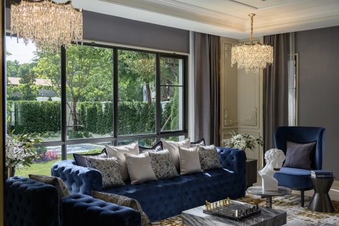 Chalet de 5 dormitorios en Bangkok, Tailandia № 165455 - foto 19