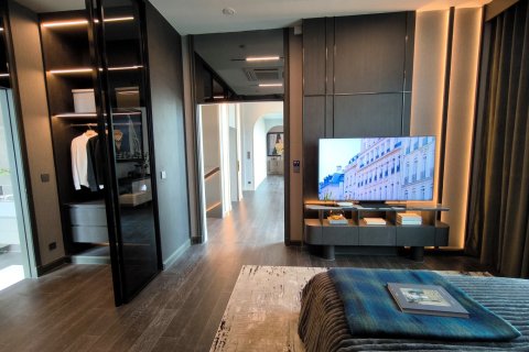 Chalet de 6 dormitorios en Bangkok, Tailandia № 165458 - foto 17