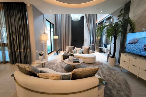 Chalet de 6 dormitorios en Bangkok, Tailandia № 165458 - foto 3
