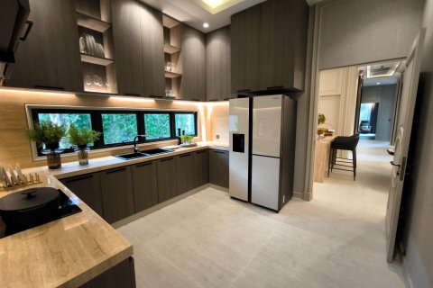 Chalet de 6 dormitorios en Bangkok, Tailandia № 165457 - foto 2
