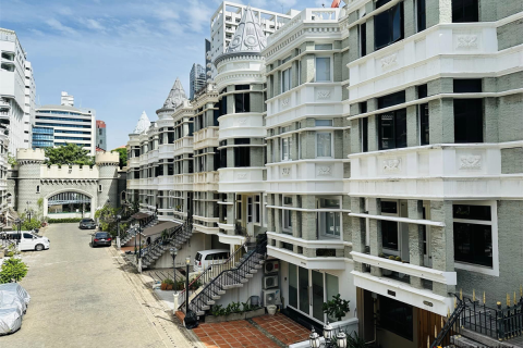 Townhouse à Bangkok, Thaïlande 4 chambres № 190464 - photo 2