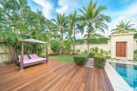 Chalet de 4 dormitorios en Phuket, Tailandia № 164705 - foto 15