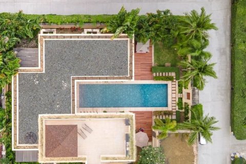 Chalet de 4 dormitorios en Phuket, Tailandia № 164705 - foto 21