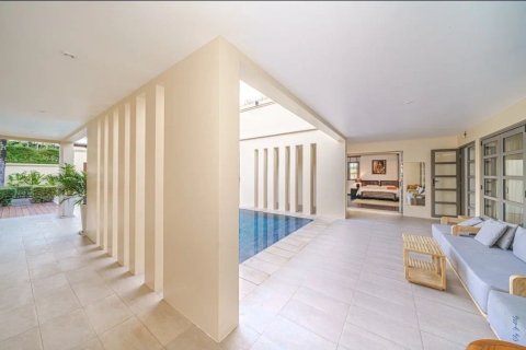 Chalet de 4 dormitorios en Phuket, Tailandia № 164705 - foto 8