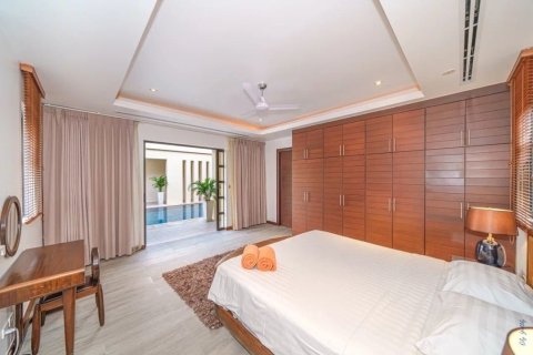 Chalet de 4 dormitorios en Phuket, Tailandia № 164705 - foto 17