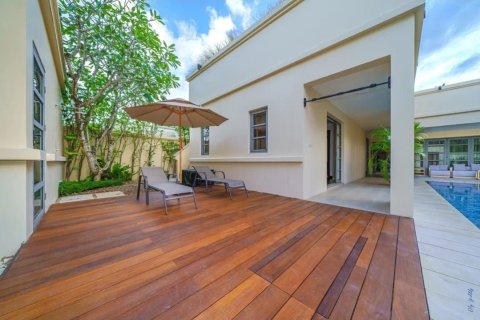 Chalet de 4 dormitorios en Phuket, Tailandia № 164705 - foto 3