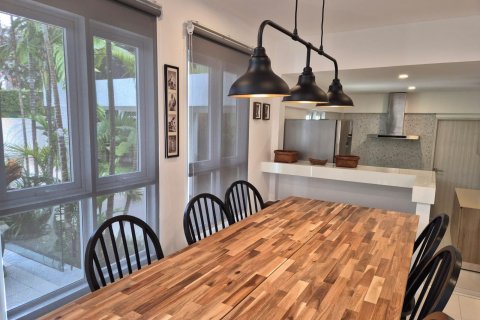 Chalet de 3 dormitorios en Ko Samui, Tailandia № 151552 - foto 8