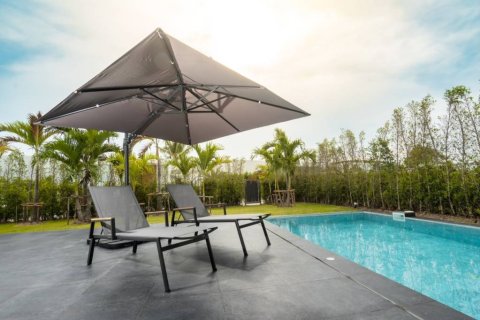 Chalet de 5 dormitorios en Hua Hin, Tailandia № 156361 - foto 7