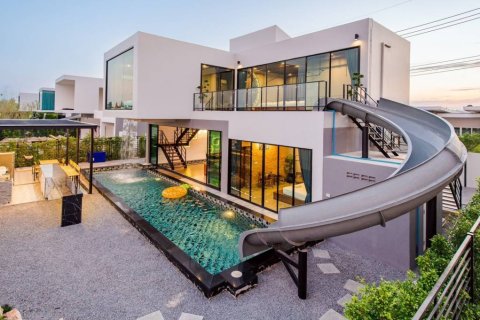Chalet de 4 dormitorios en Hua Hin, Tailandia № 156357