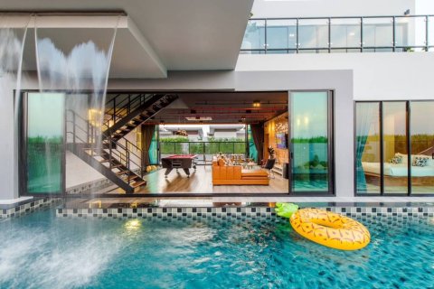 Chalet de 4 dormitorios en Hua Hin, Tailandia № 156357 - foto 3