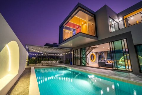 Chalet de 4 dormitorios en Hua Hin, Tailandia № 156358 - foto 3