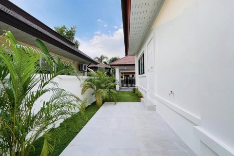 Casa de 3 dormitorios en Pattaya, Tailandia № 117204 - foto 7