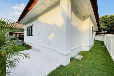 Casa de 3 dormitorios en Pattaya, Tailandia № 117204 - foto 16