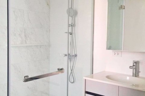Condominio de 2 dormitorios en Watthana, Bangkok, Tailandia № 74415 - foto 5