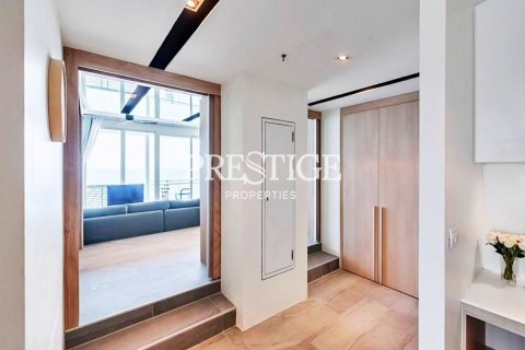 Condo in Pattaya, Thailand, 3 bedrooms № 198685 - photo 11